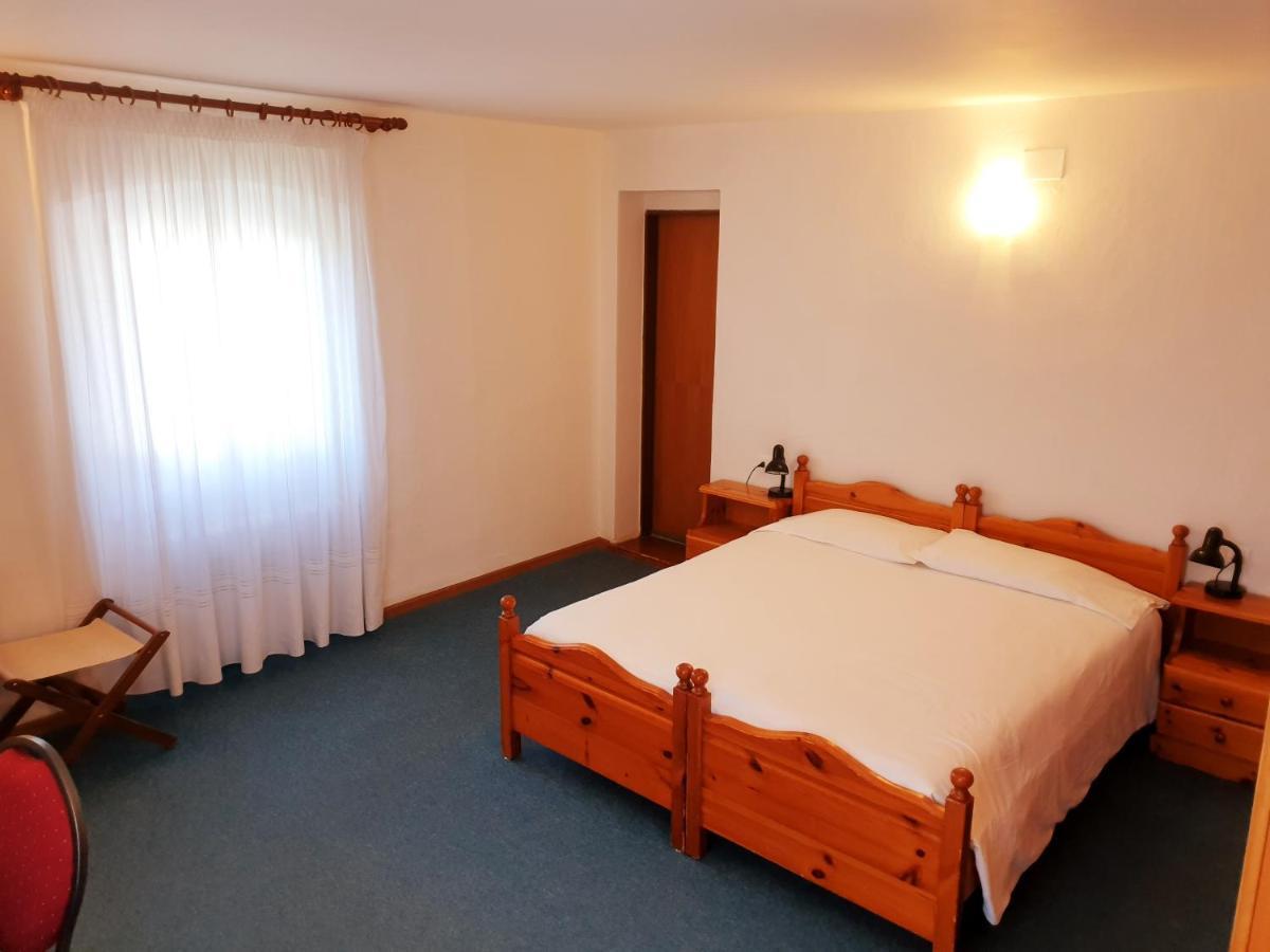 Albergo Trieste Lorenzago Di Cadore Exterior photo